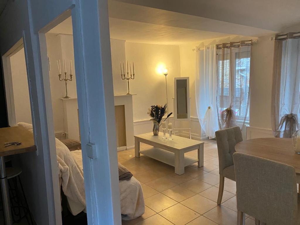 Apartmán La Reine Avranches Exteriér fotografie