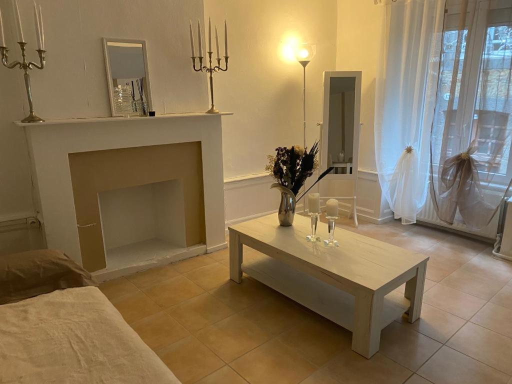 Apartmán La Reine Avranches Exteriér fotografie