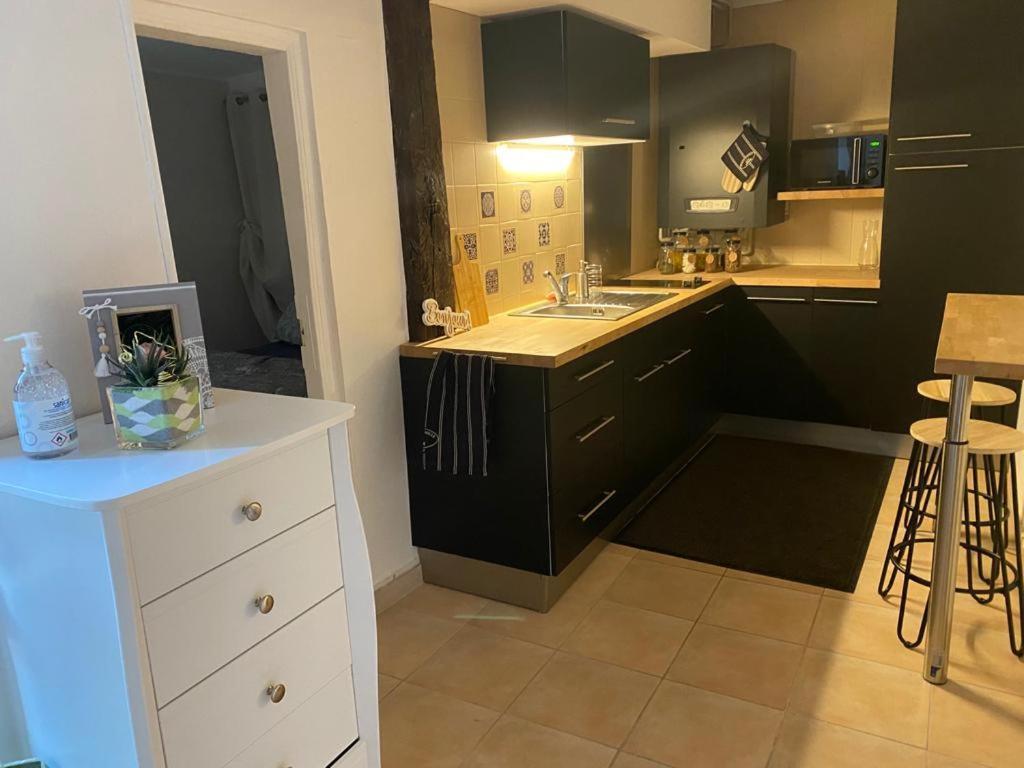 Apartmán La Reine Avranches Exteriér fotografie