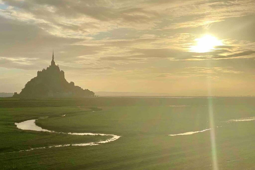 Apartmán La Reine Avranches Exteriér fotografie